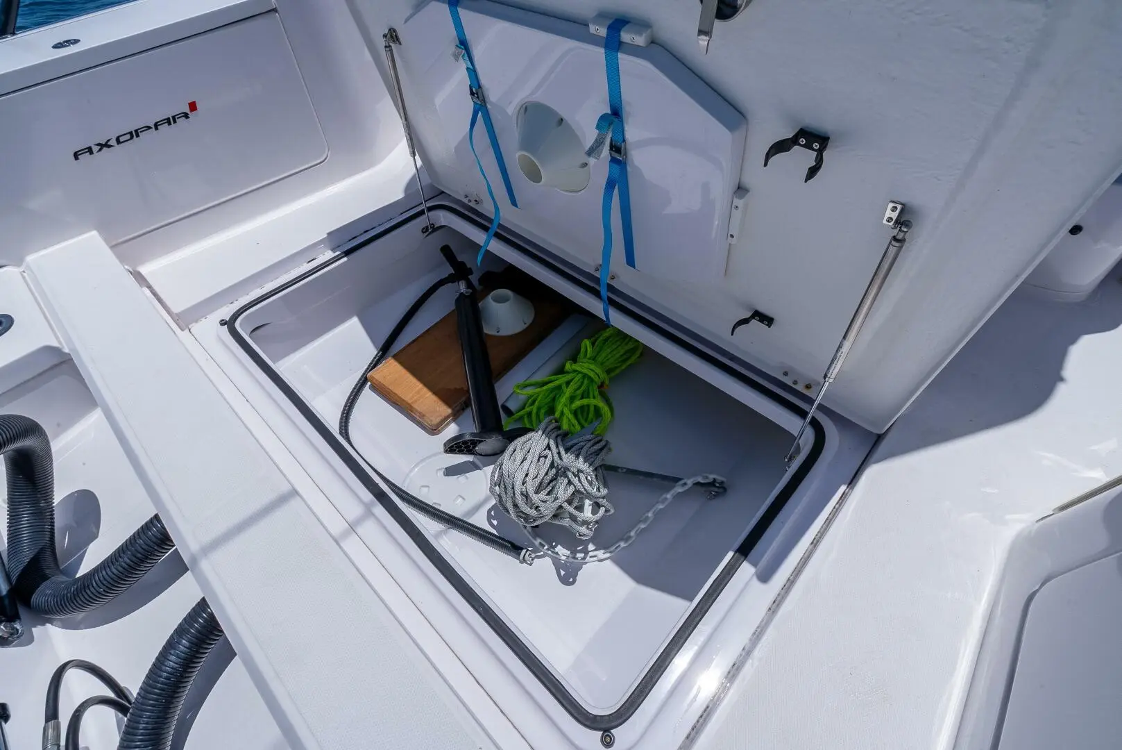 Slide: The Image of Axopar 28 Aft Cabin 2022 - 75