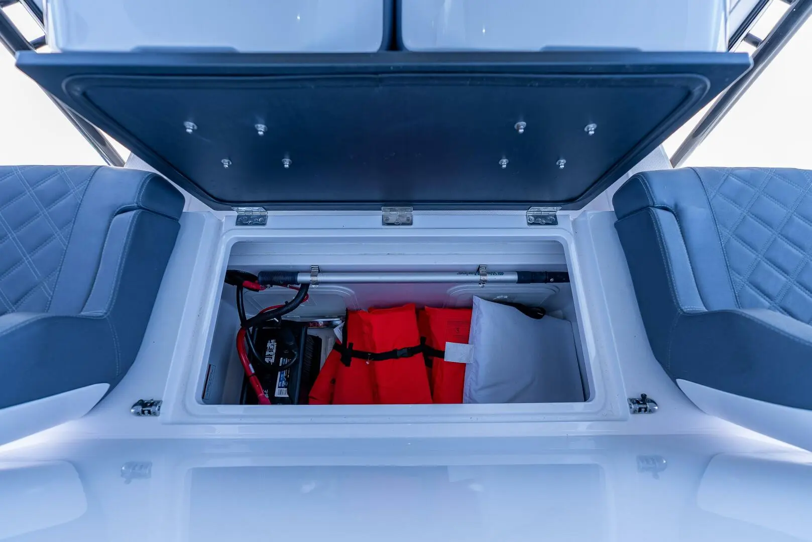 Slide: The Image of Axopar 28 Aft Cabin 2022 - 76