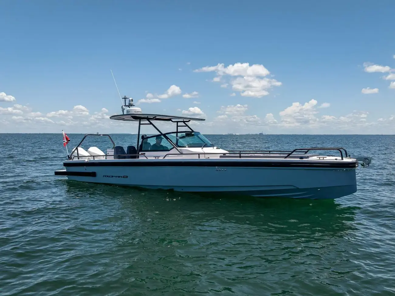 Slide: The Image of Axopar 28 Aft Cabin 2022 - 9