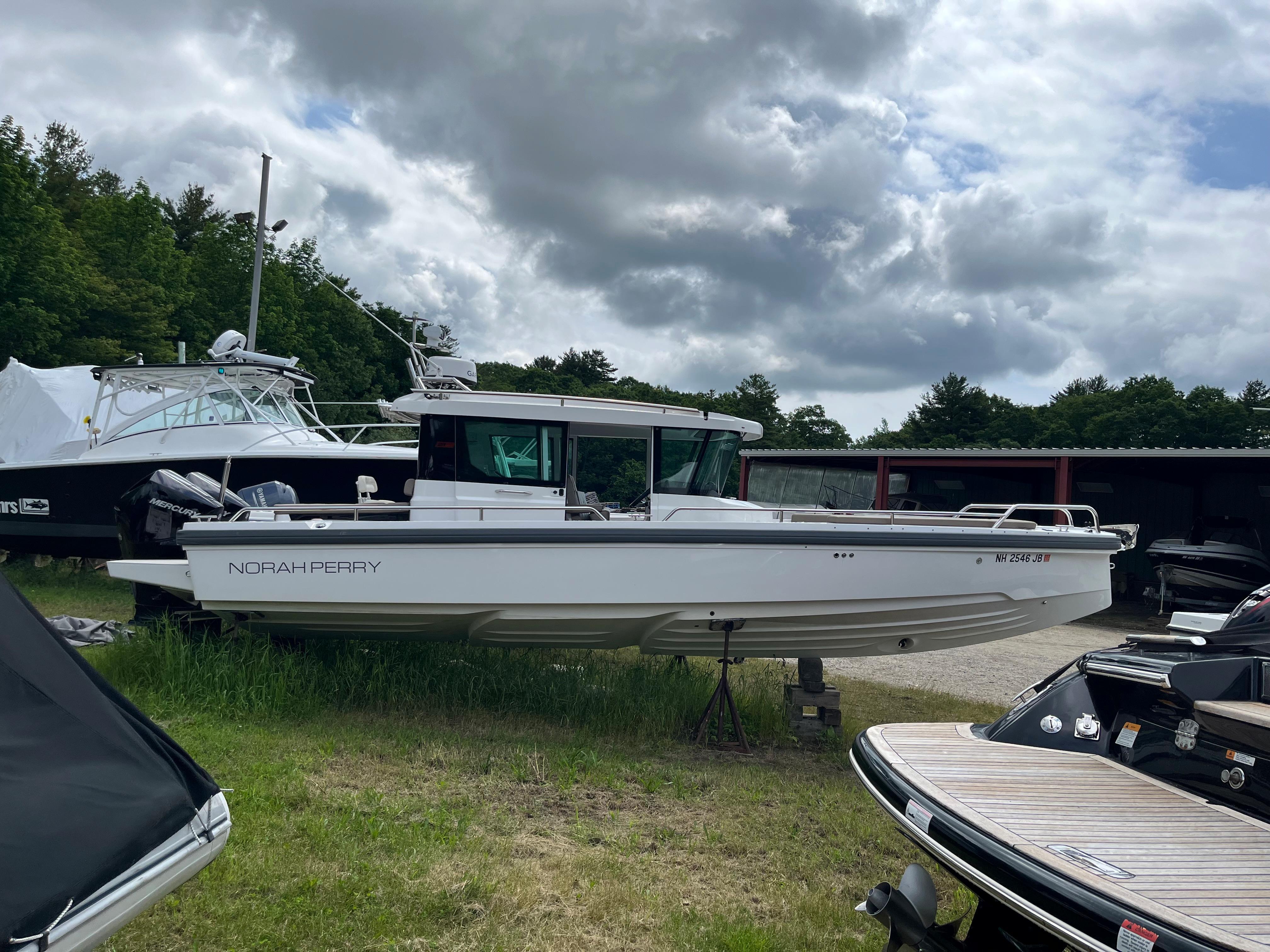 Slide: The Image of Axopar 28 CABIN 2018 - 3