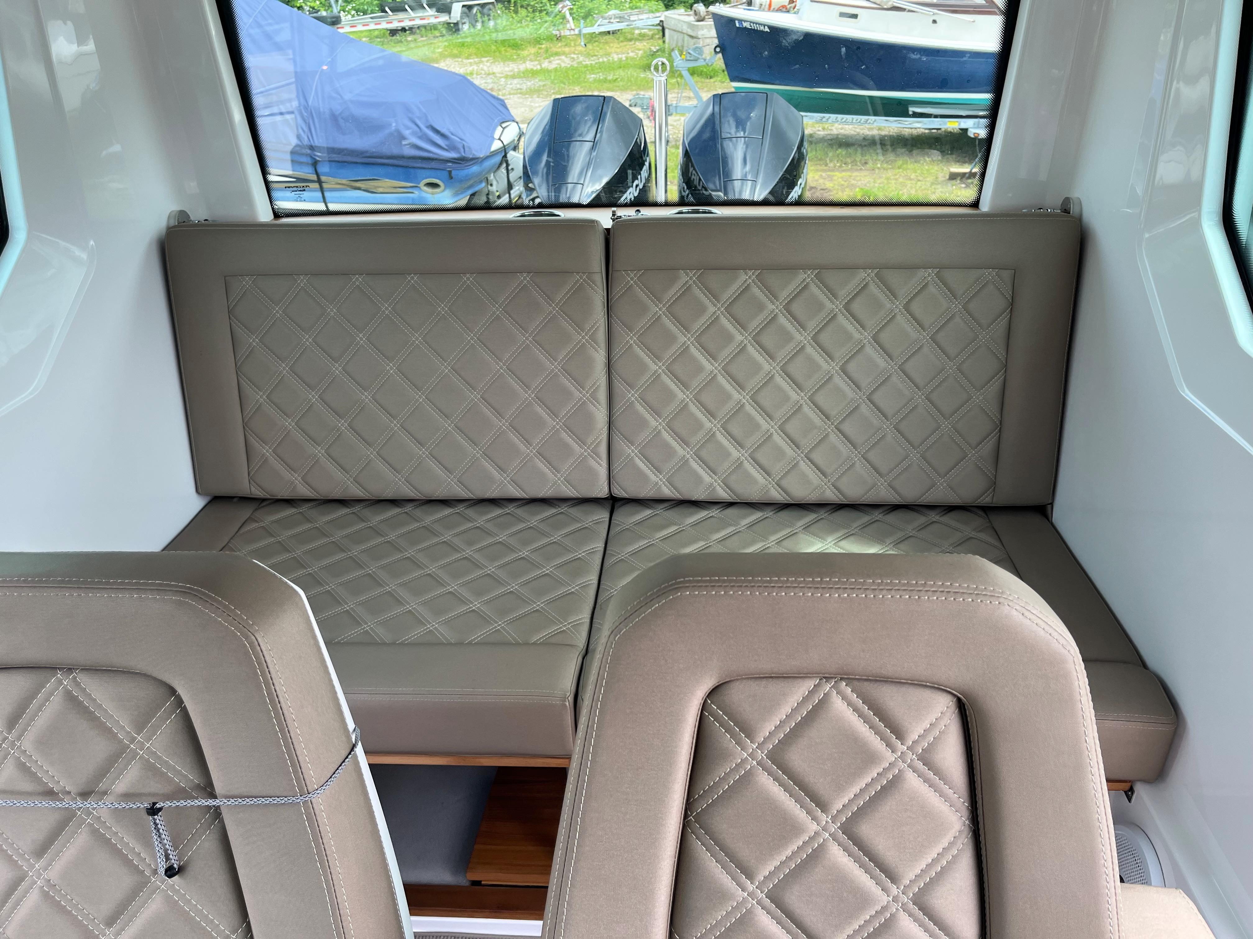 Slide: The Image of Axopar 28 CABIN 2018 - 8