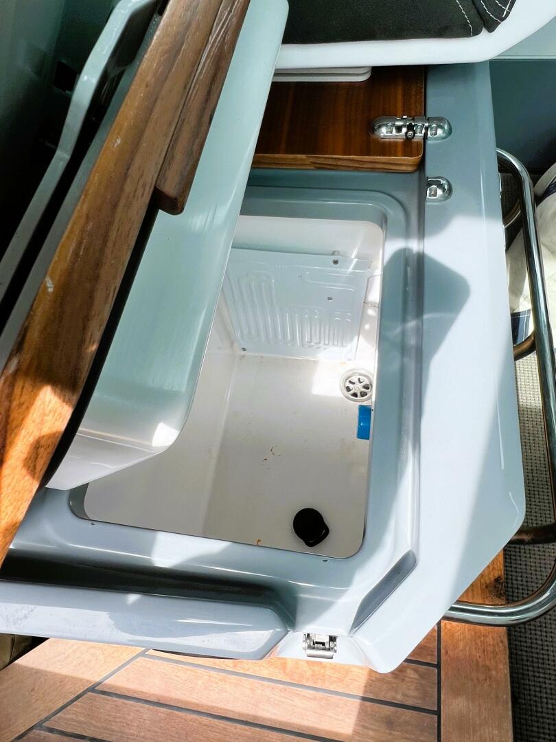 Slide: The Image of Axopar 28 CABIN 2019 - 4754959