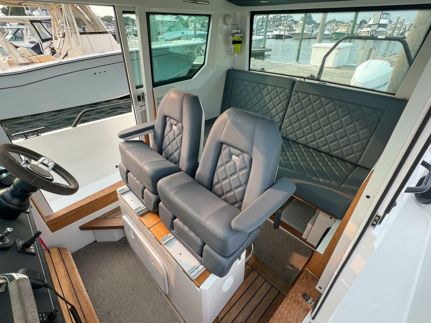 Slide: The Image of Axopar 28 CABIN 2020 - 4597643