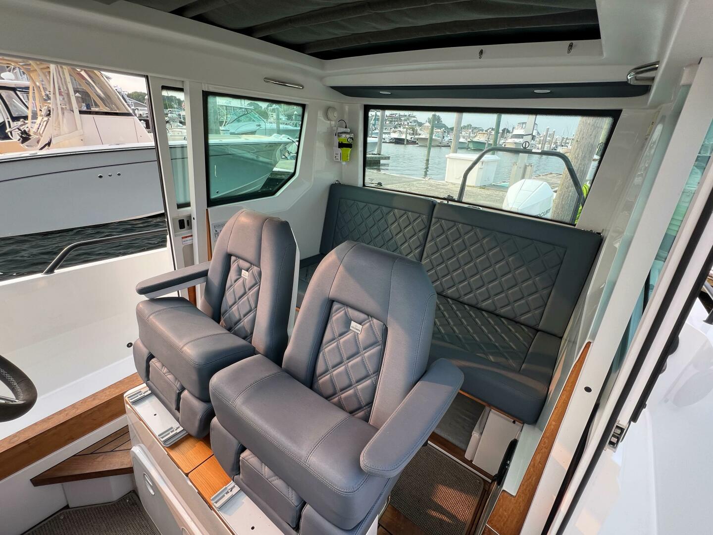 Slide: The Image of Axopar 28 CABIN 2020 - 4597648