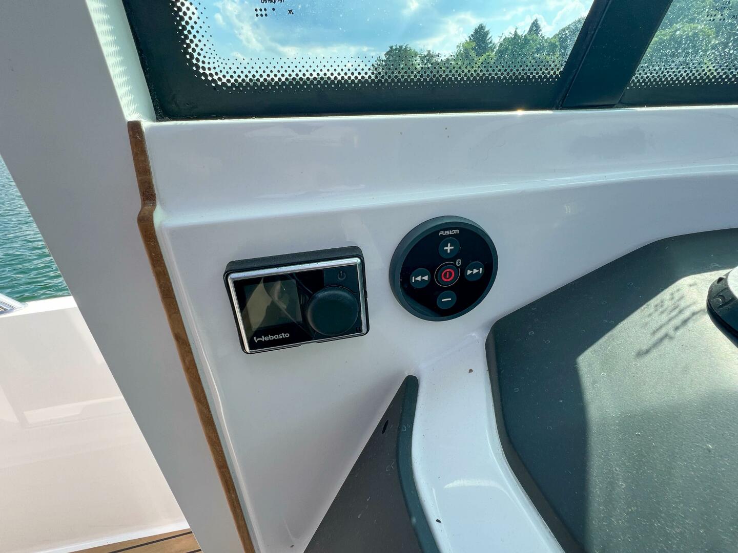 Slide: The Image of Axopar 28 CABIN 2020 - 4639688