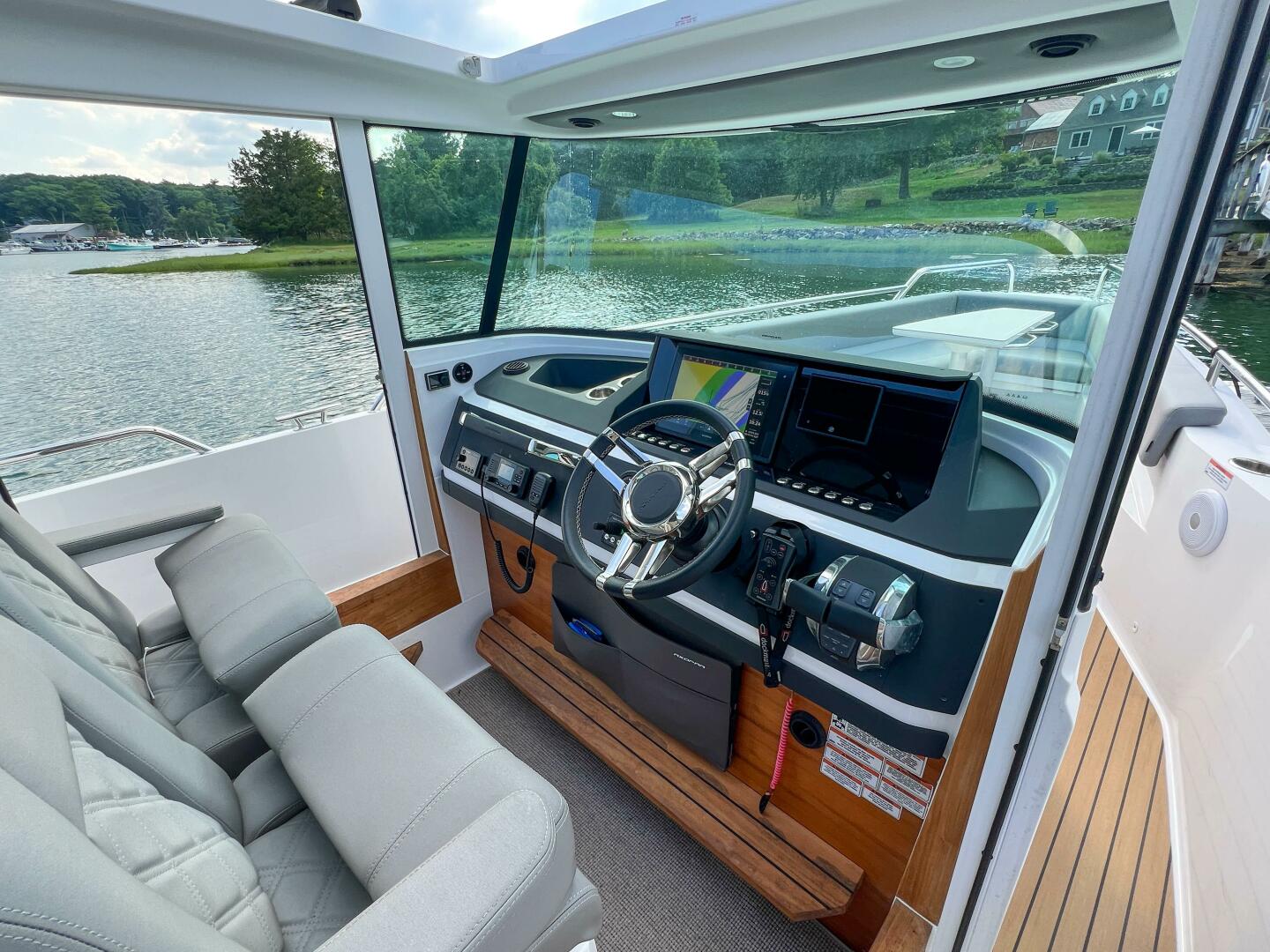Slide: The Image of Axopar 28 CABIN 2020 - 4639695
