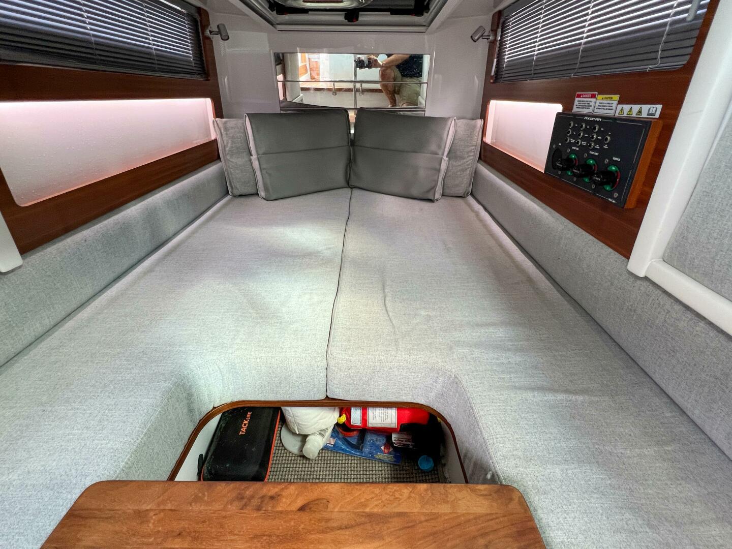 Slide: The Image of Axopar 28 CABIN 2020 - 4639677