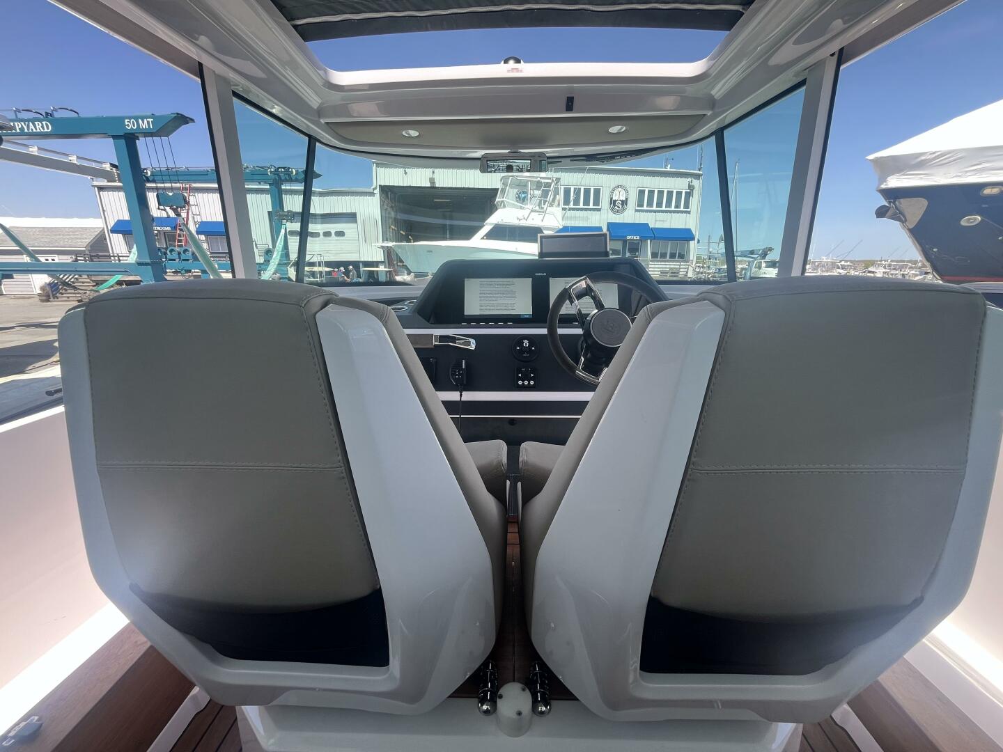 Slide: The Image of Axopar 28 CABIN 2022 - 5288666