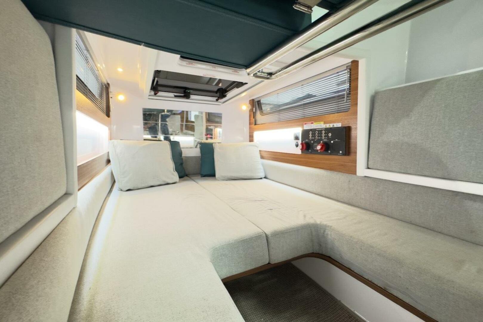 Slide: The Image of Axopar 28 CABIN 2022 - 5140821