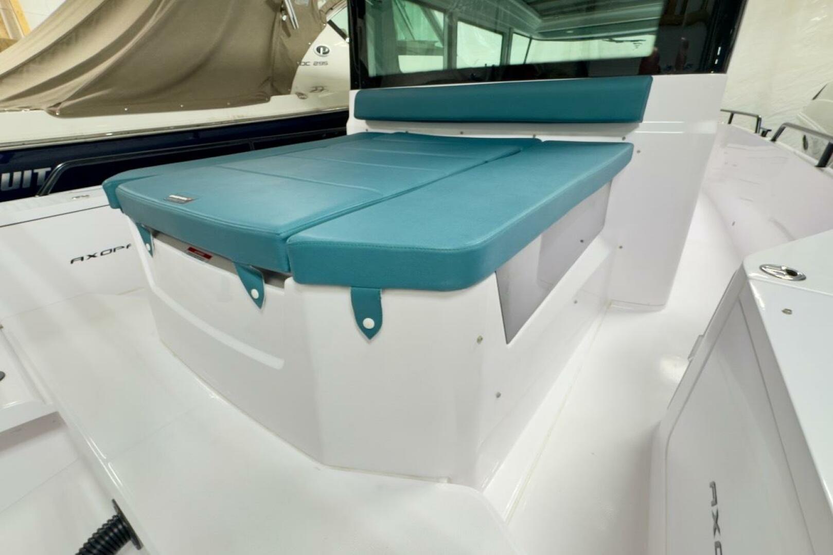 Slide: The Image of Axopar 28 CABIN 2022 - 5140797