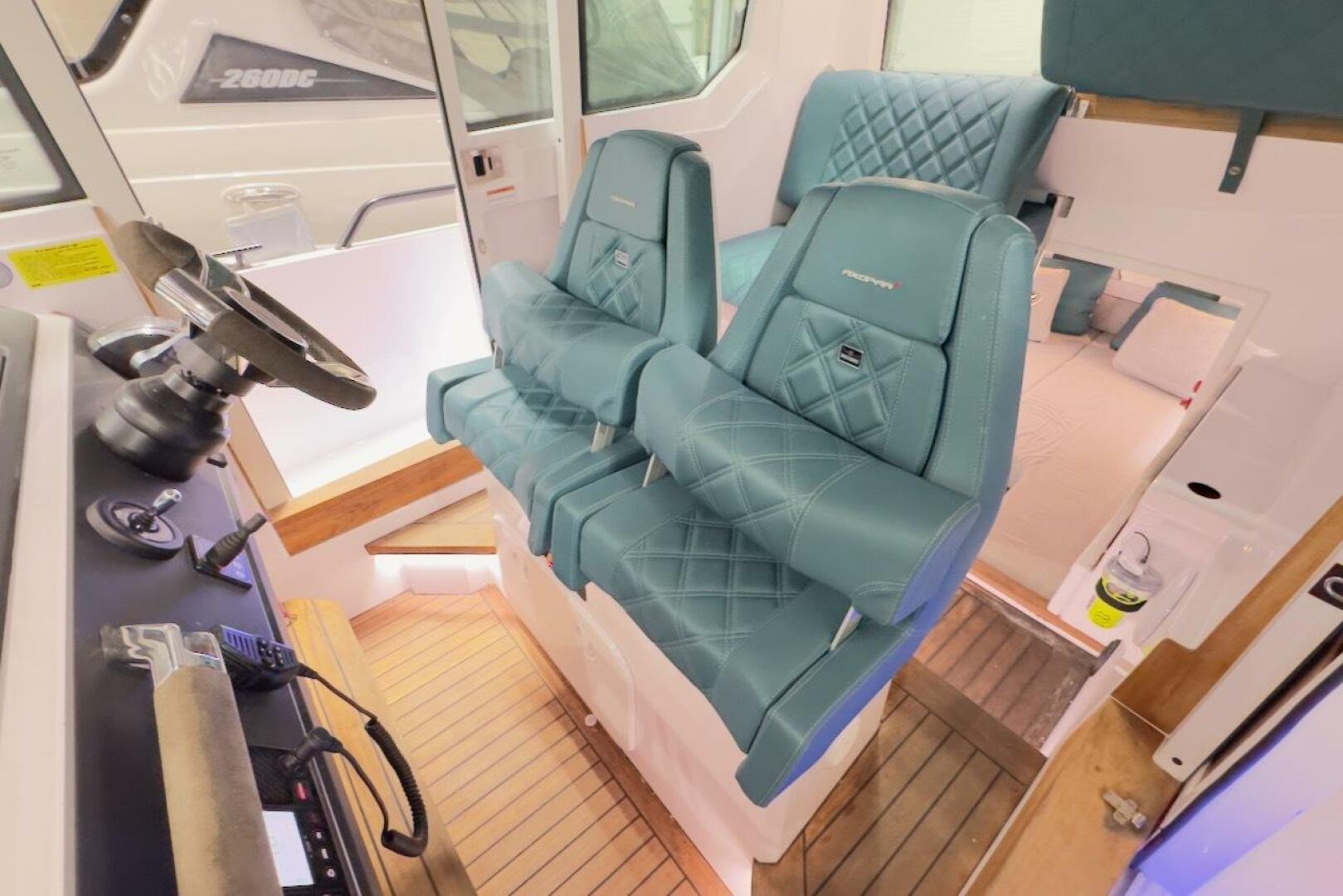 Slide: The Image of Axopar 28 CABIN 2022 - 5140832