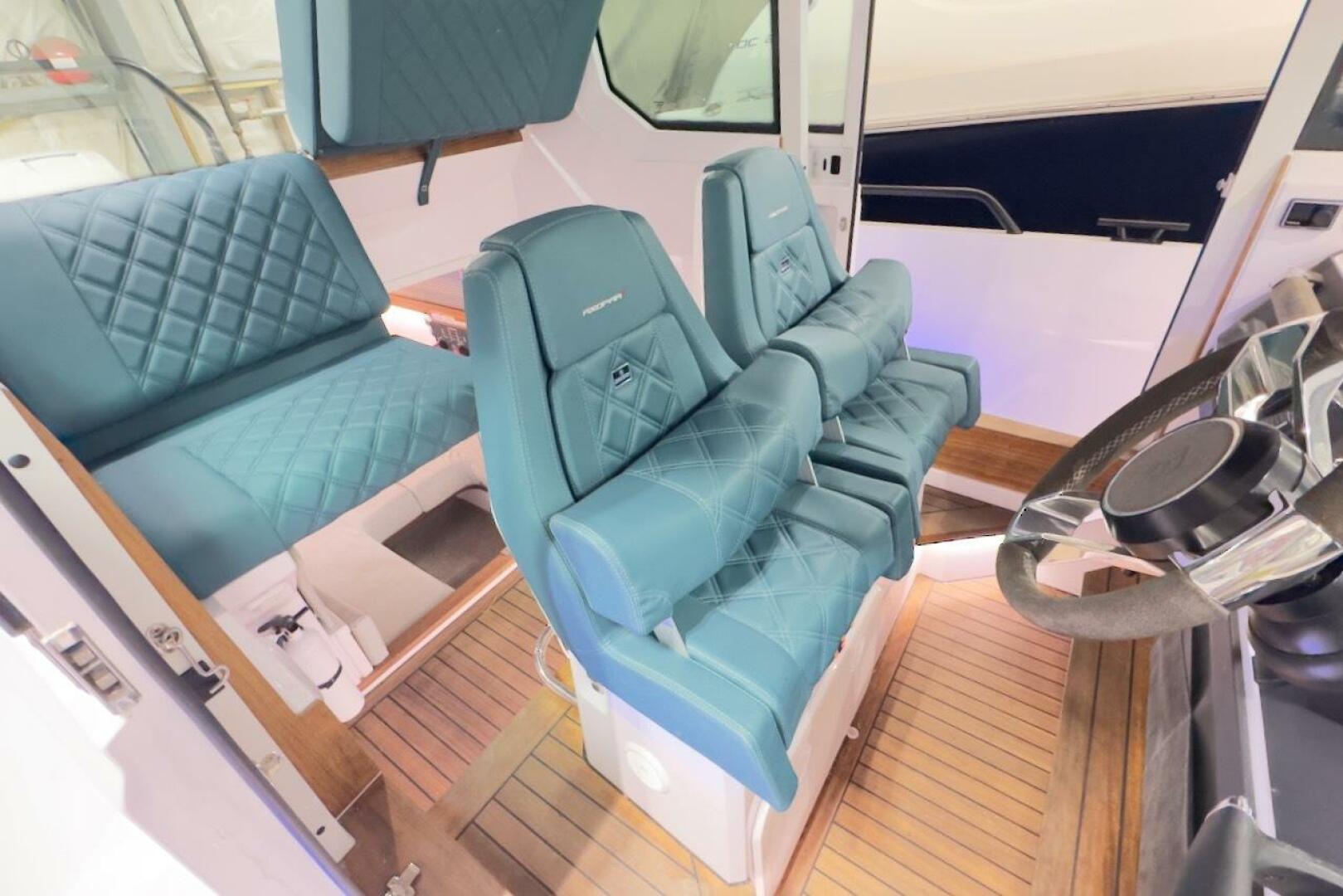 Slide: The Image of Axopar 28 CABIN 2022 - 5140833