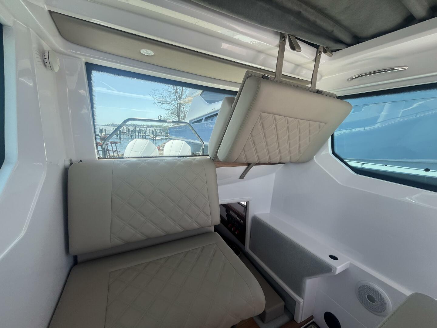 Slide: The Image of Axopar 28 CABIN 2022 - 5288663