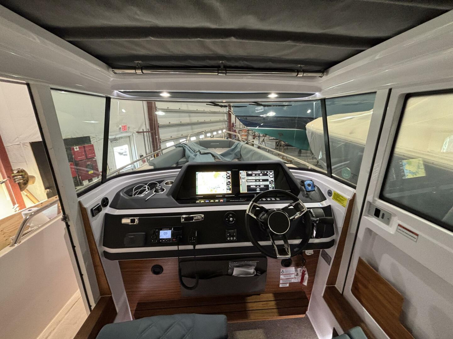 Slide: The Image of Axopar 28 CABIN 2023 - 5202242