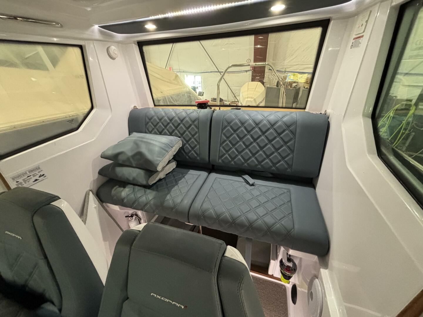Slide: The Image of Axopar 28 CABIN 2023 - 5202241