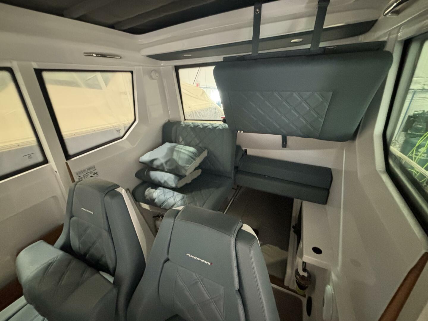 Slide: The Image of Axopar 28 CABIN 2023 - 5202237