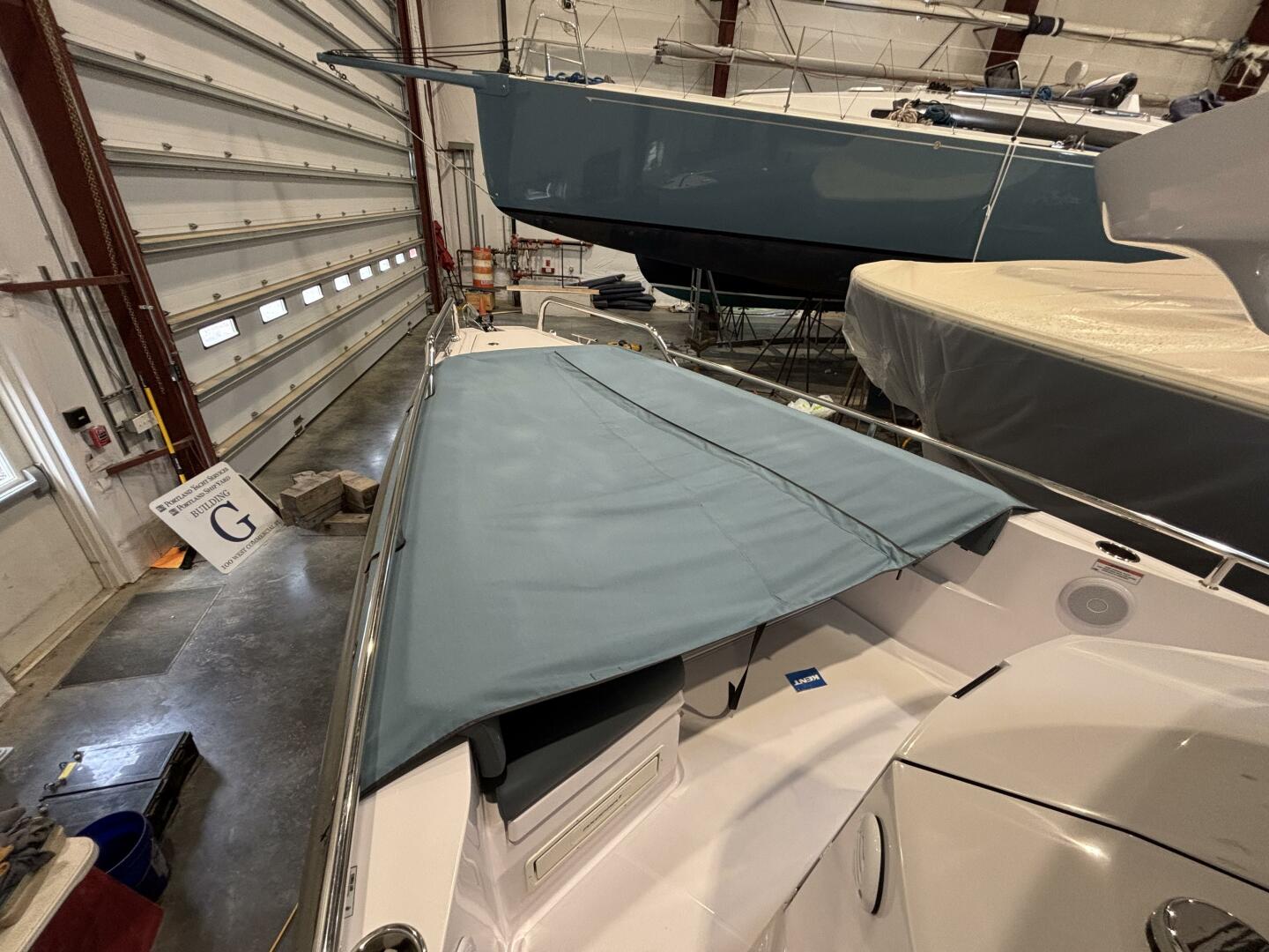 Slide: The Image of Axopar 28 CABIN 2023 - 5202253