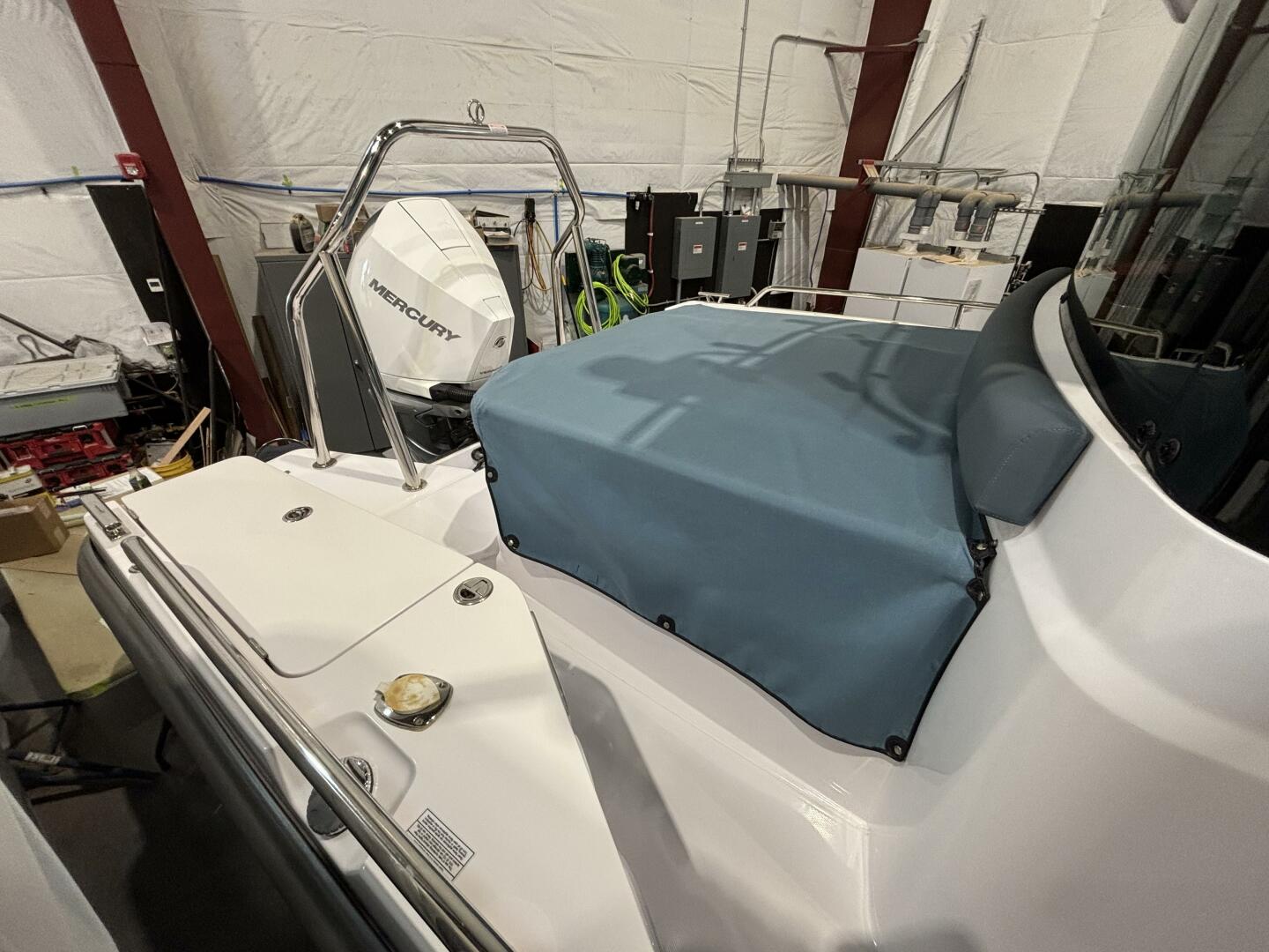 Slide: The Image of Axopar 28 CABIN 2023 - 5202258