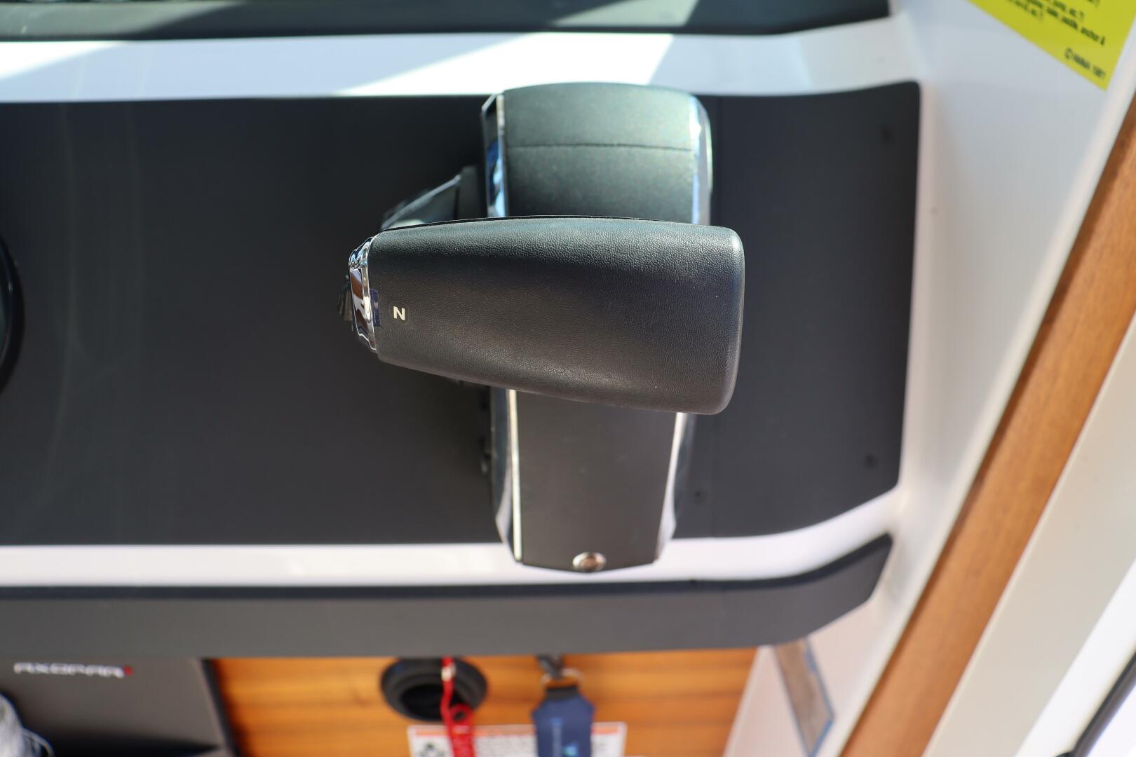 Slide: The Image of Axopar 28 CABIN 2023 - 4777947