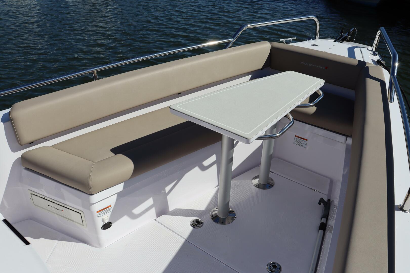 Slide: The Image of Axopar 28 CABIN 2023 - 4777954