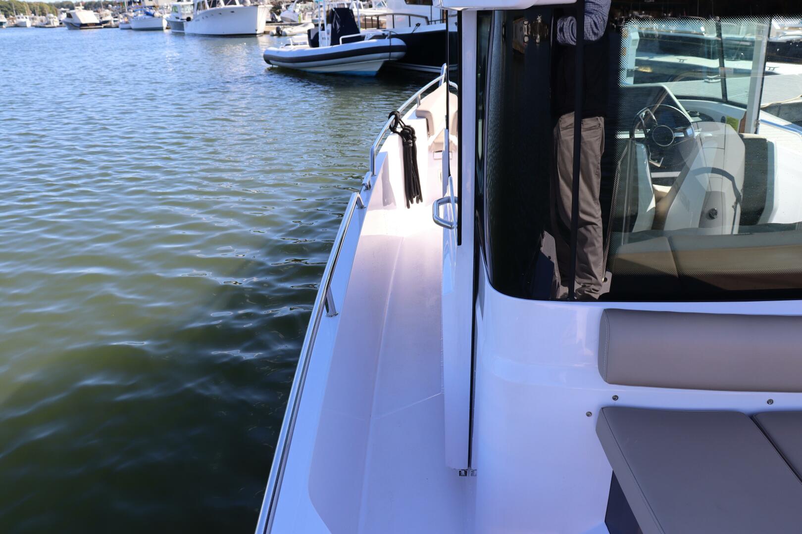 Slide: The Image of Axopar 28 CABIN 2023 - 4777958