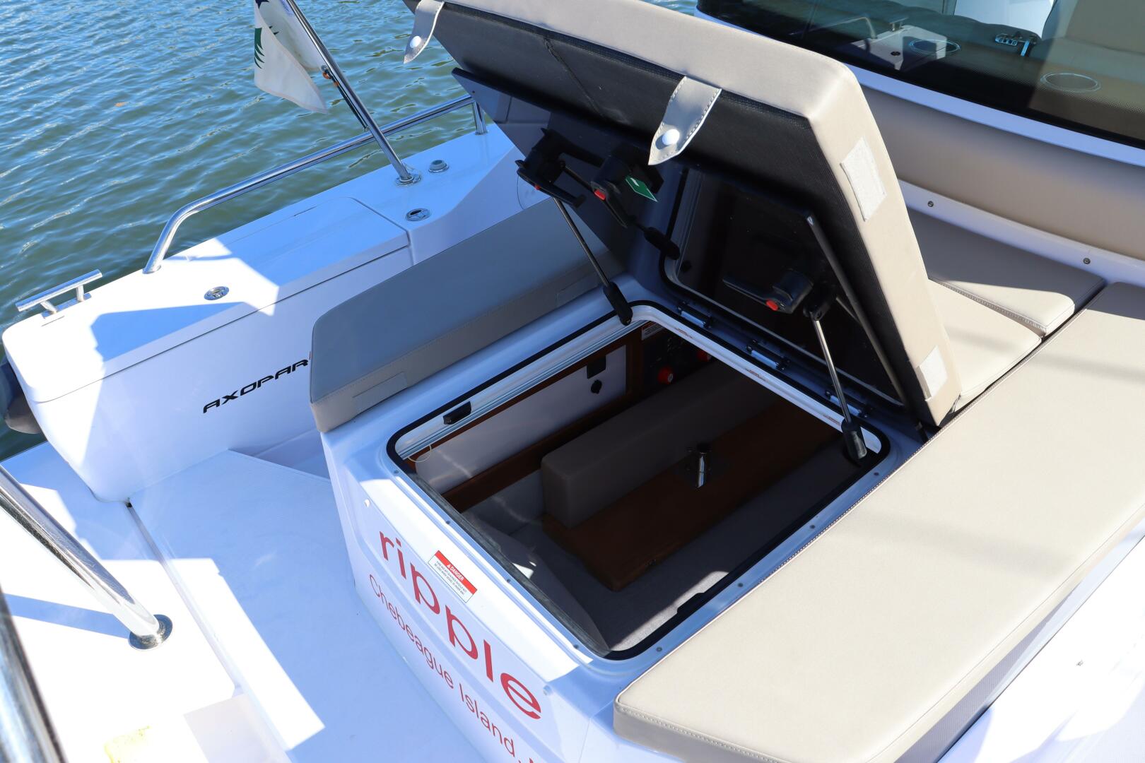 Slide: The Image of Axopar 28 CABIN 2023 - 4777961