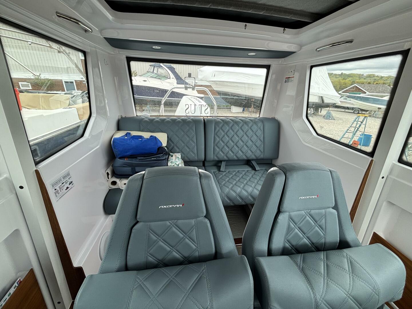 Slide: The Image of Axopar 28 CABIN 2023 - 5376596