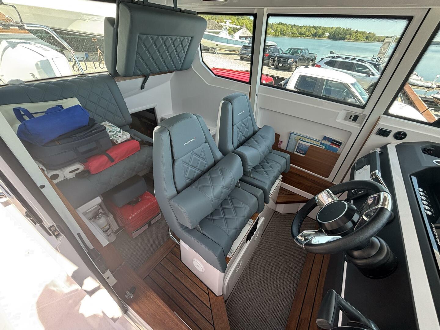 Slide: The Image of Axopar 28 CABIN 2023 - 5376617