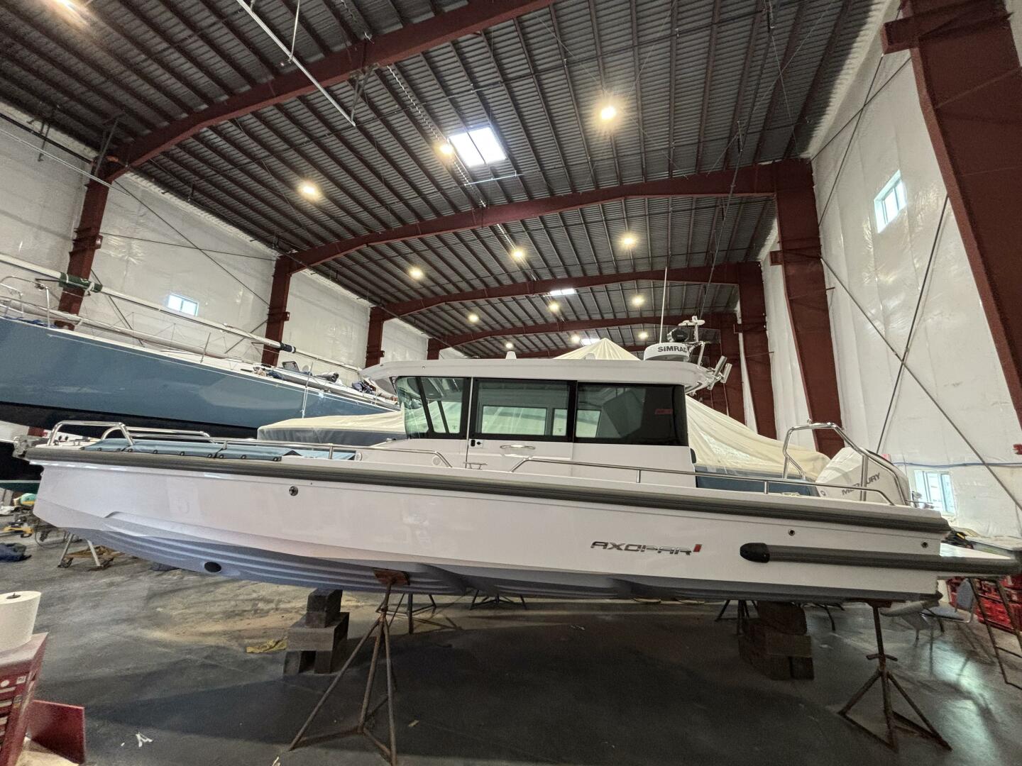 Slide: The Image of Axopar 28 CABIN 2023 - 5202250