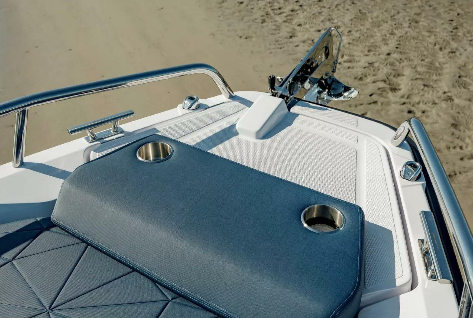 Slide: The Image of Axopar 29 Cros Cabin 2025 - 5273245