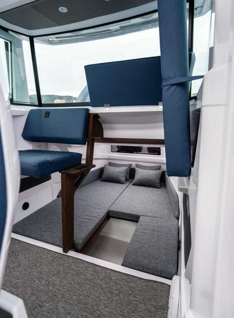 Slide: The Image of Axopar 29 Cros Cabin 2025 - 5273254