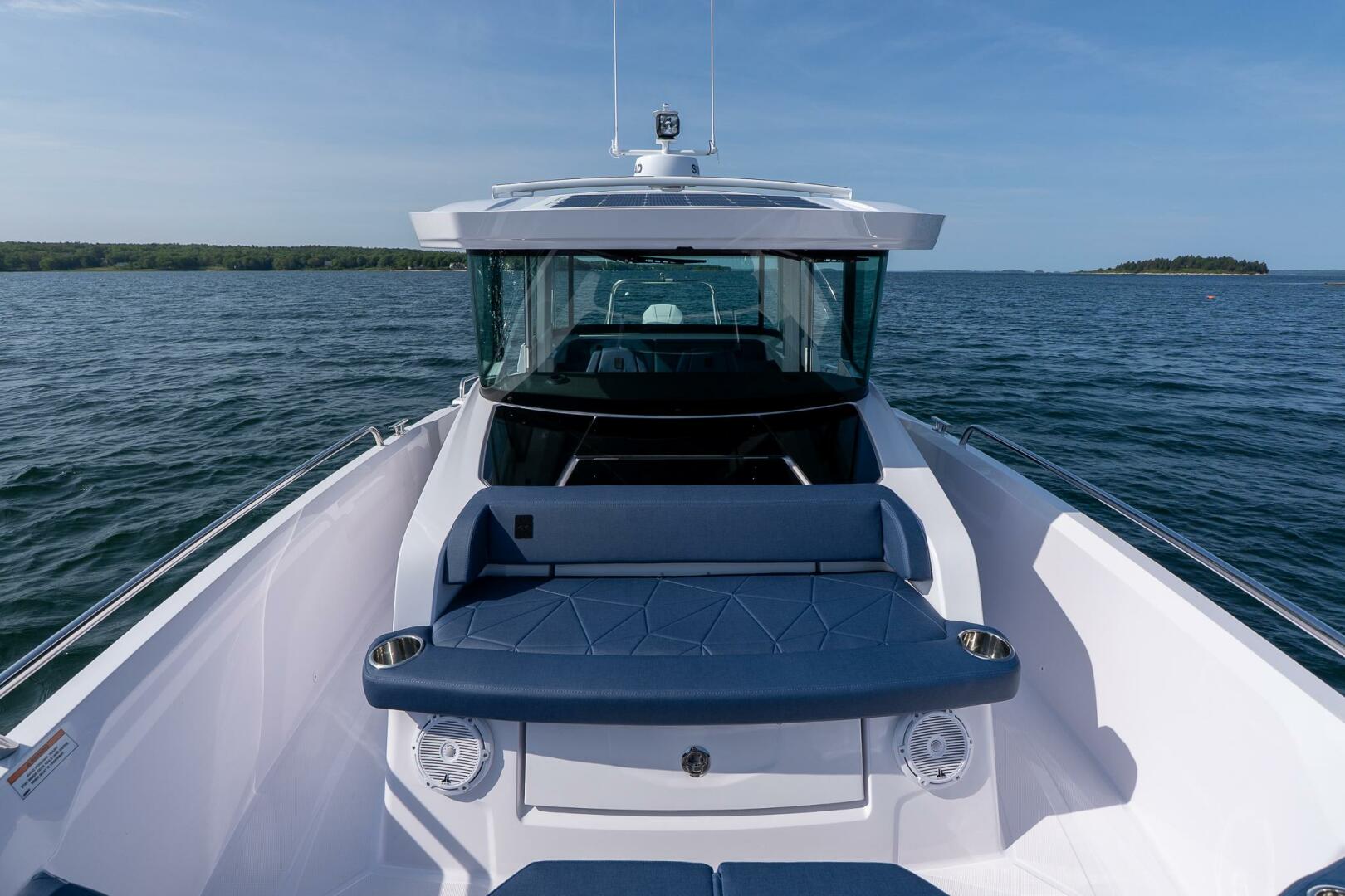 Slide: The Image of Axopar 29 Cross Cabin 2025 - 5399704