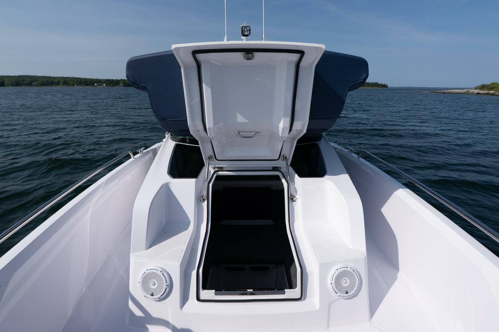 Slide: The Image of Axopar 29 Cross Cabin 2025 - 5399705