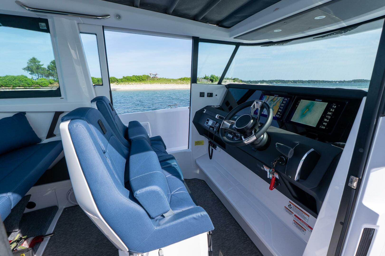 Slide: The Image of Axopar 29 Cross Cabin 2025 - 5399711