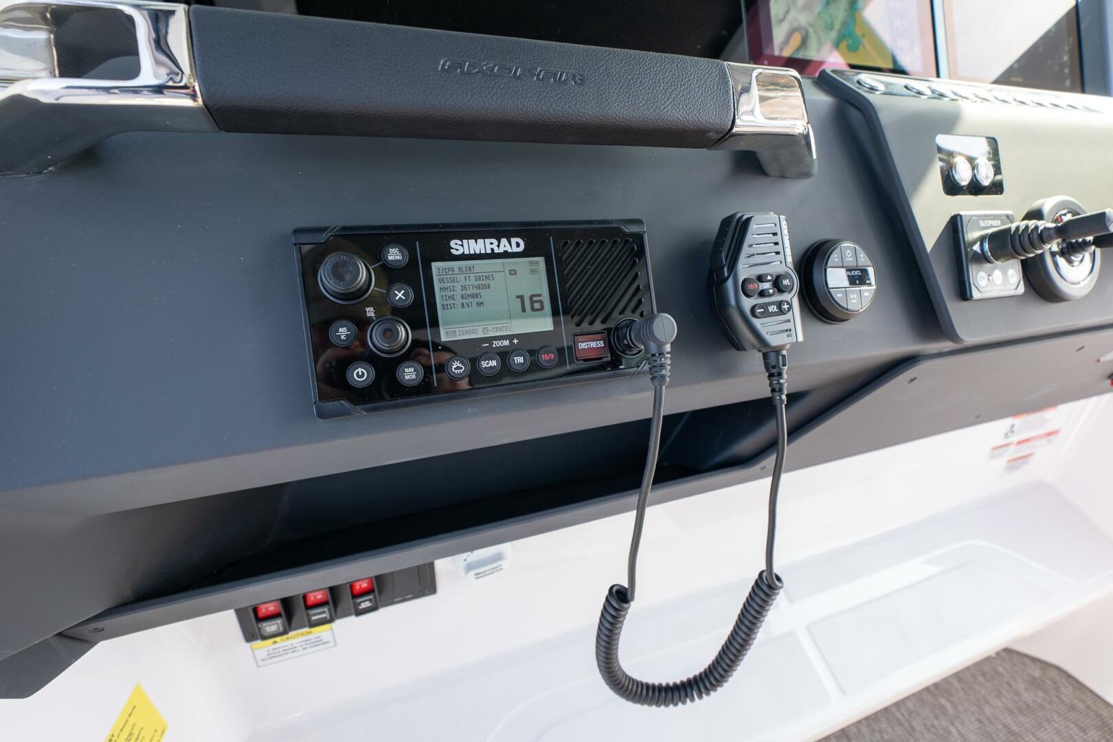 Slide: The Image of Axopar 29 Cross Cabin 2025 - 5399716