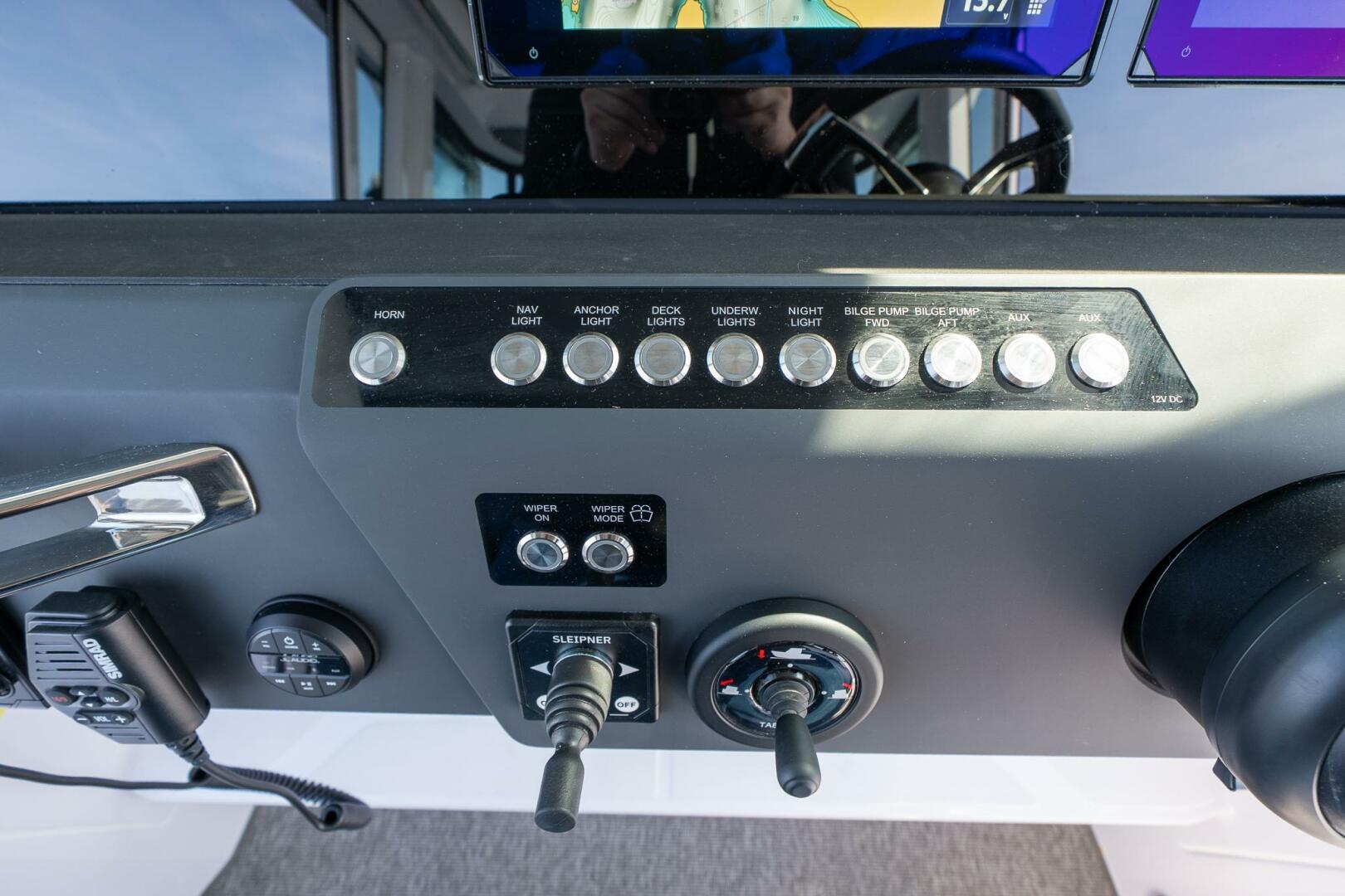 Slide: The Image of Axopar 29 Cross Cabin 2025 - 5399720