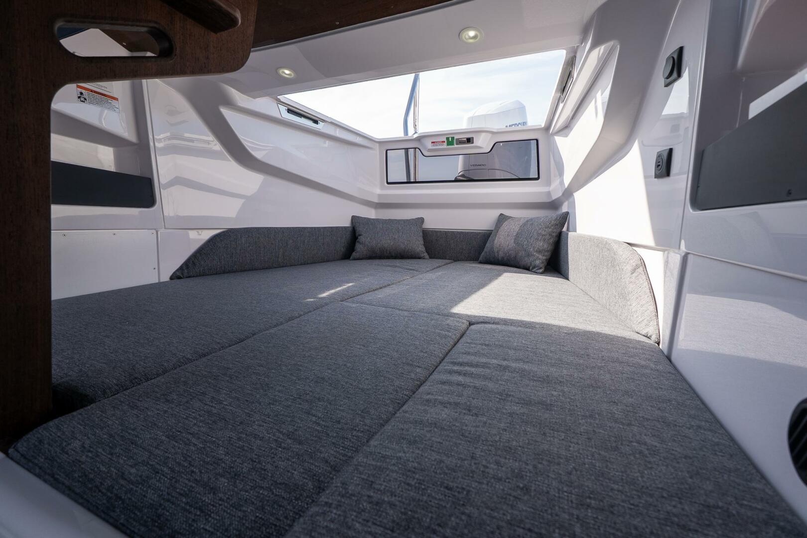 Slide: The Image of Axopar 29 Cross Cabin 2025 - 5399727