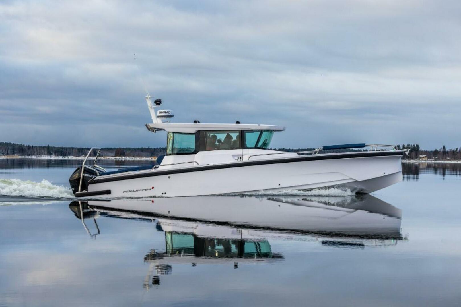Slide: The Image of Axopar 29 XC Cross Cabin 2025 - 5363735