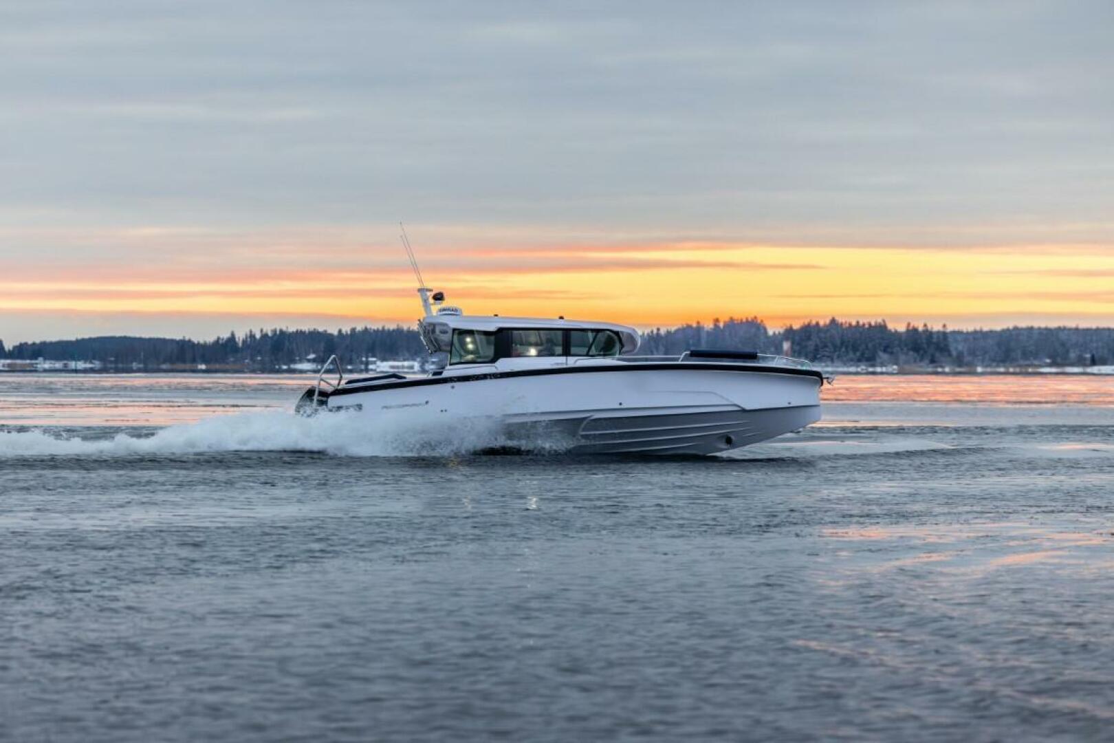 Slide: The Image of Axopar 29 XC Cross Cabin 2025 - 5363736