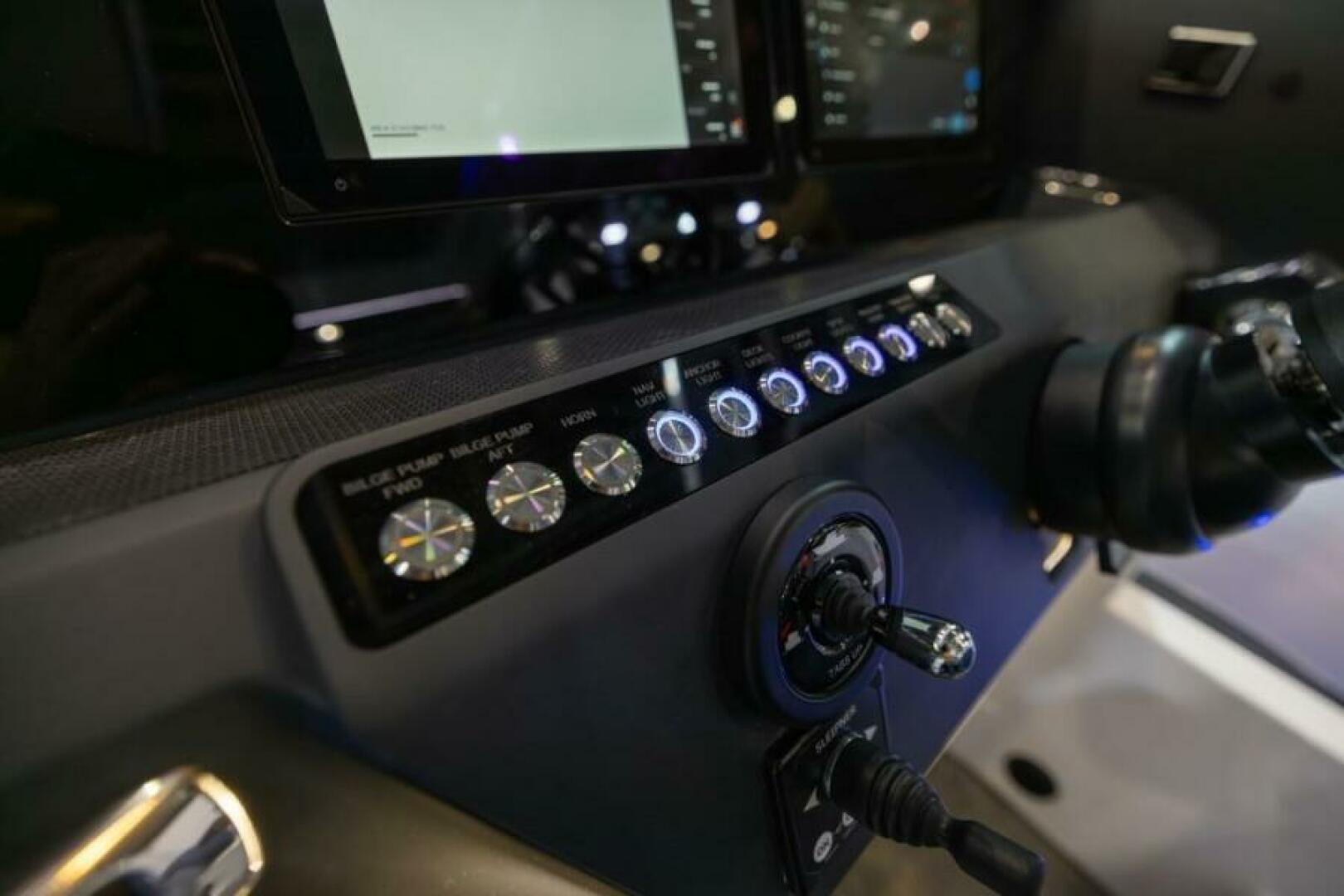 Slide: The Image of Axopar 29 XC Cross Cabin 2026 - 5363982