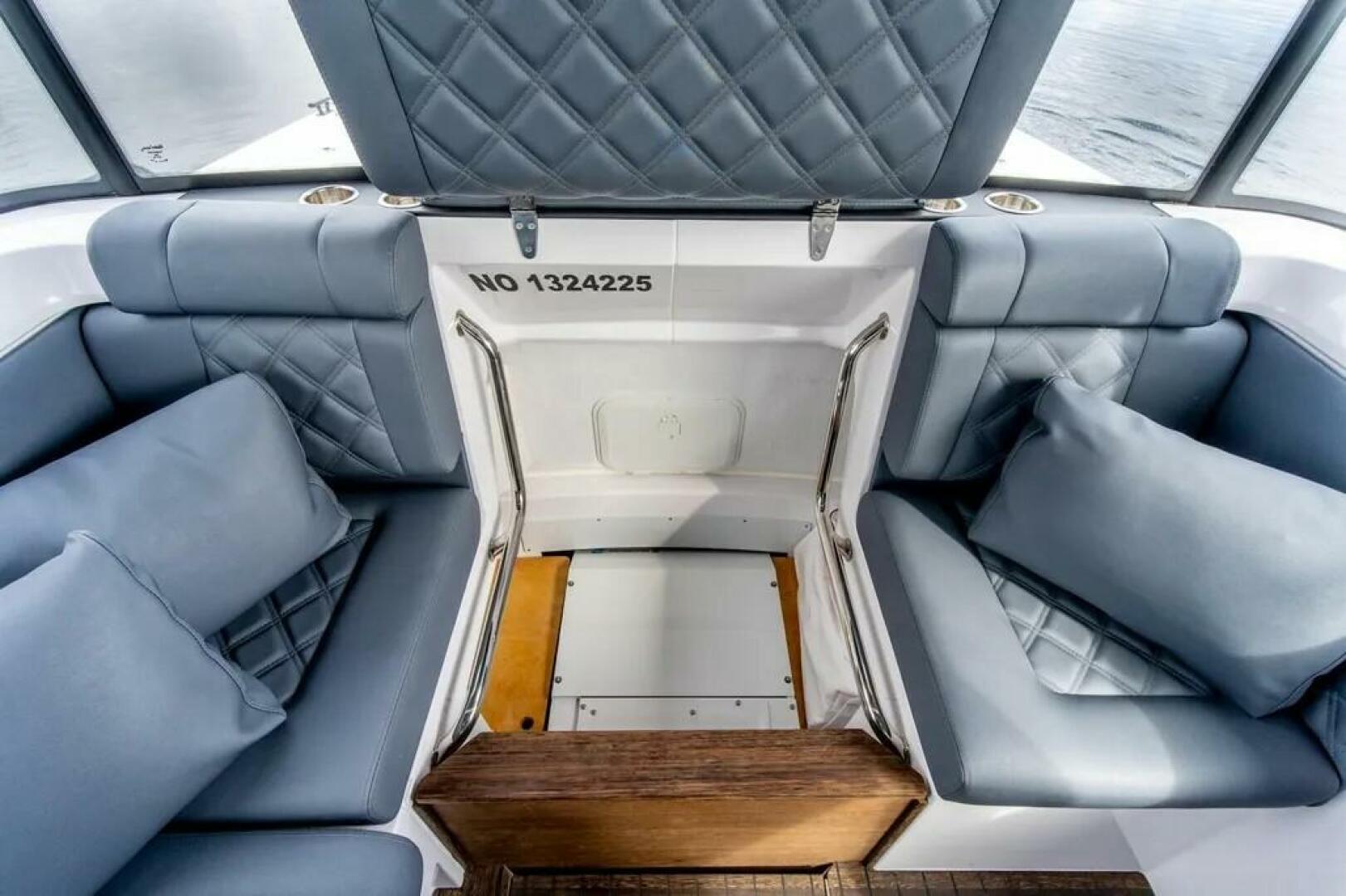 Slide: The Image of Axopar 37 2021 - 5185006