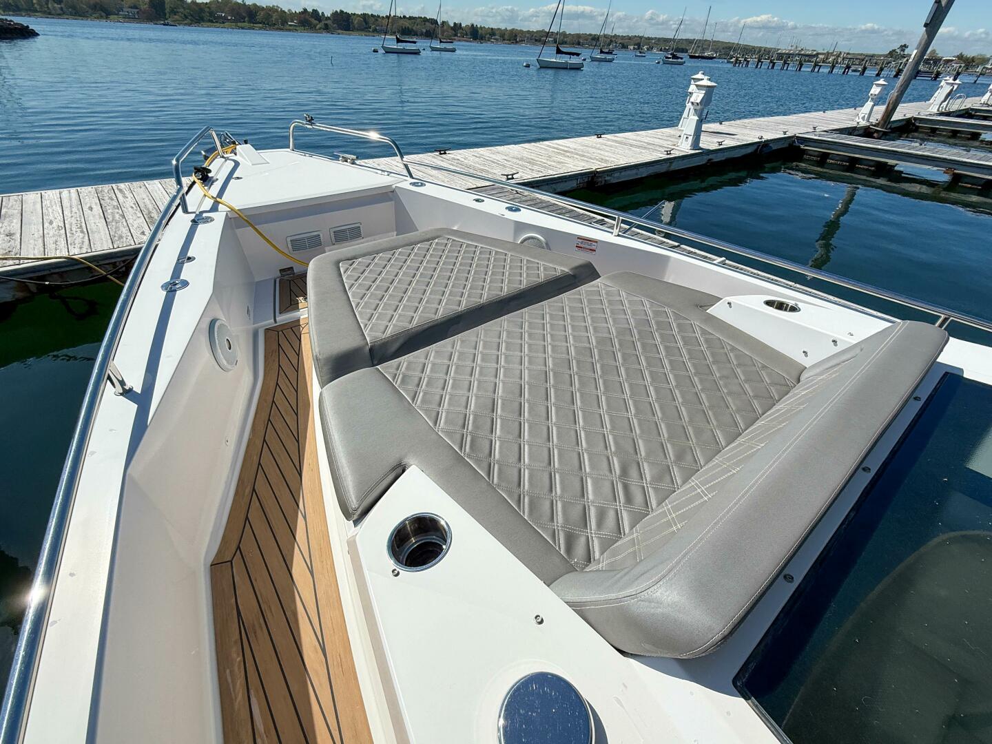 Slide: The Image of Axopar 37 Cabin 2019 - 5327237