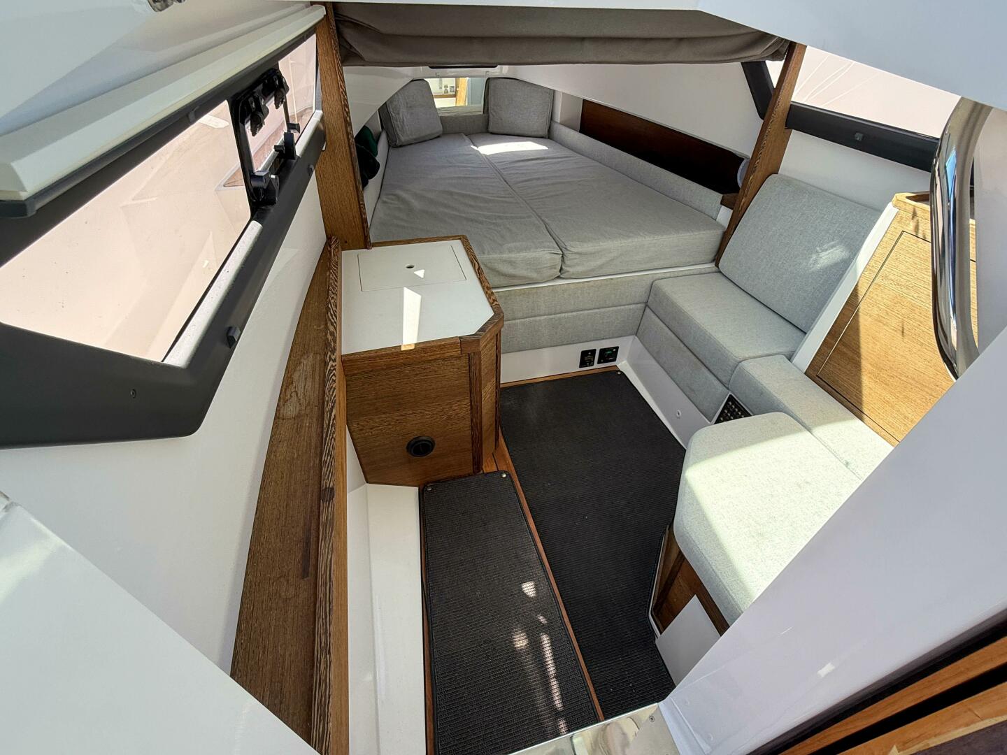 Slide: The Image of Axopar 37 Cabin 2019 - 5327221