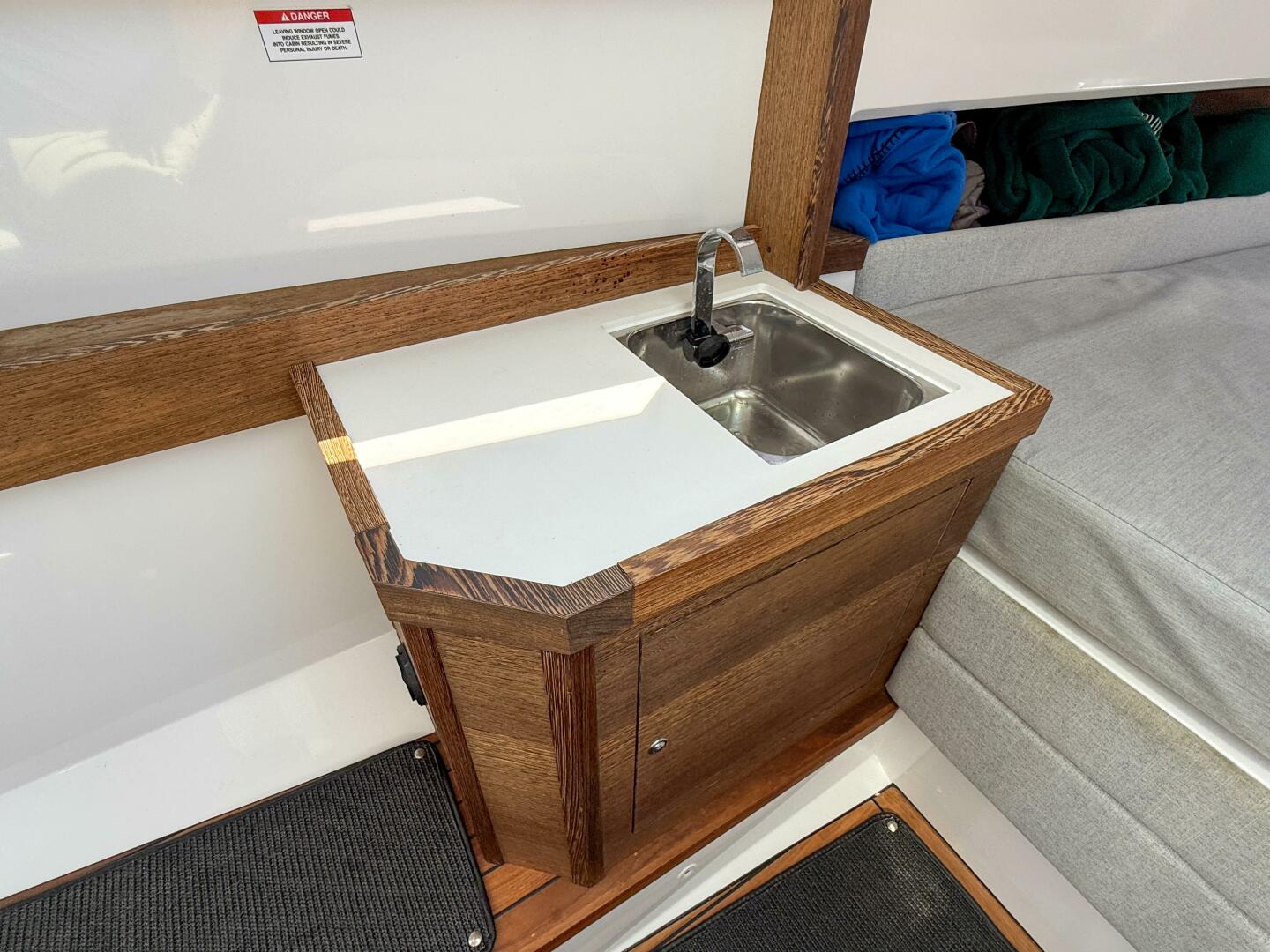 Slide: The Image of Axopar 37 Cabin 2019 - 5327219