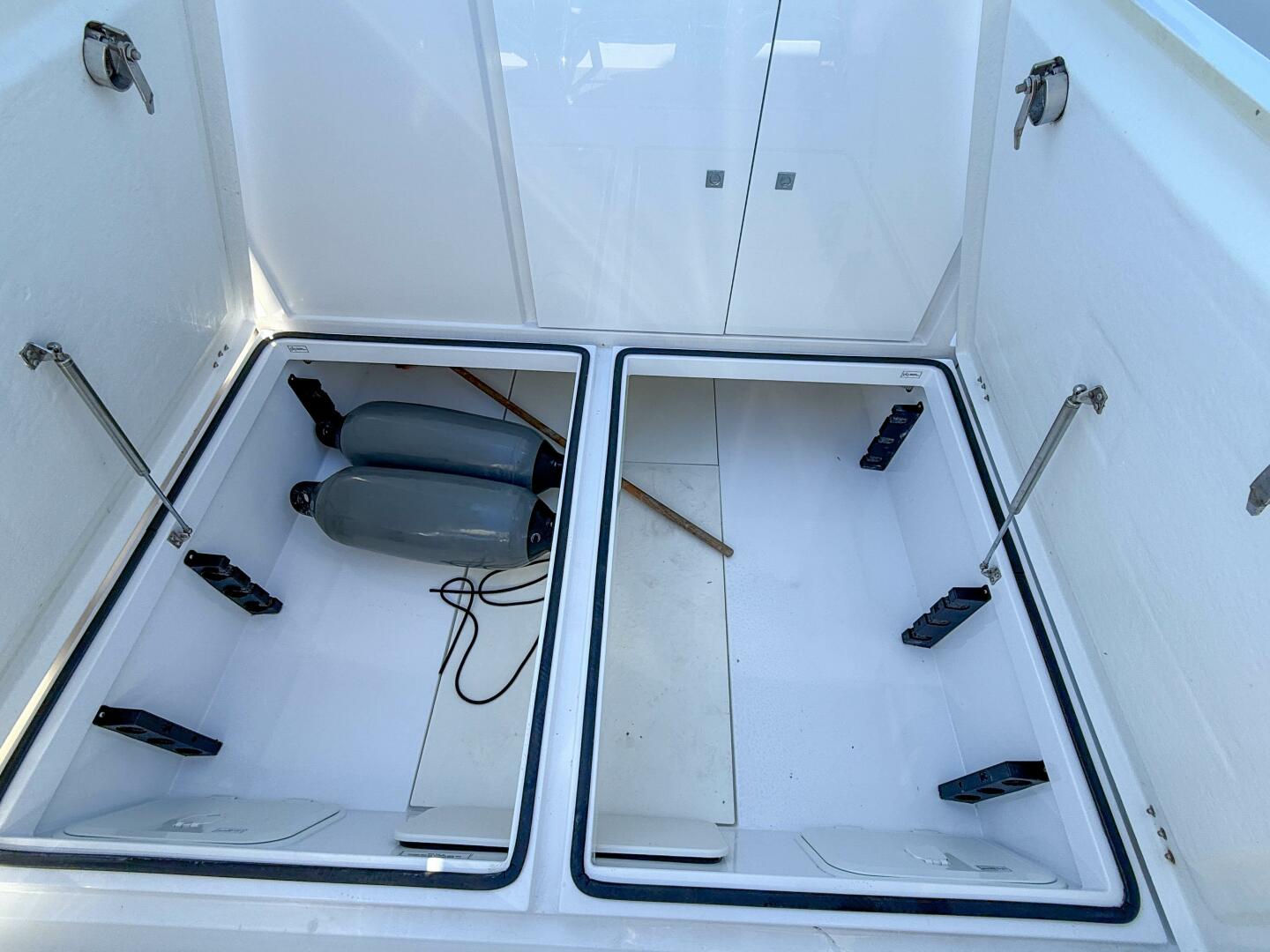 Slide: The Image of Axopar 37 Cabin 2019 - 5327236