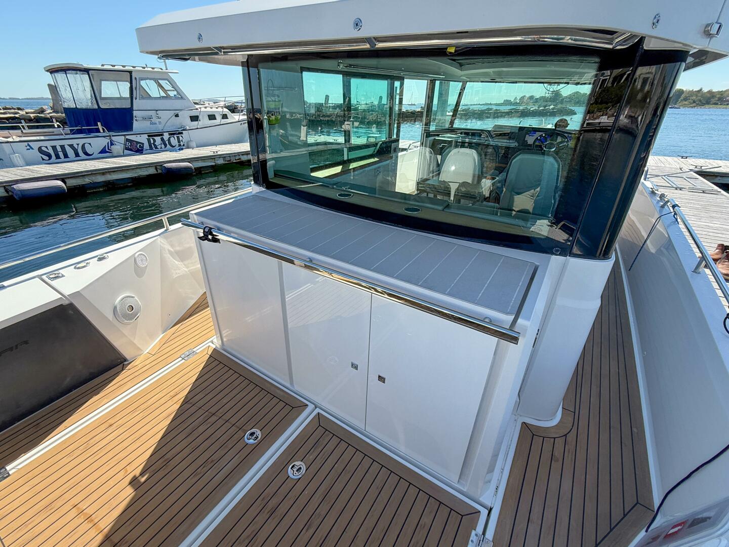 Slide: The Image of Axopar 37 Cabin 2019 - 5327233