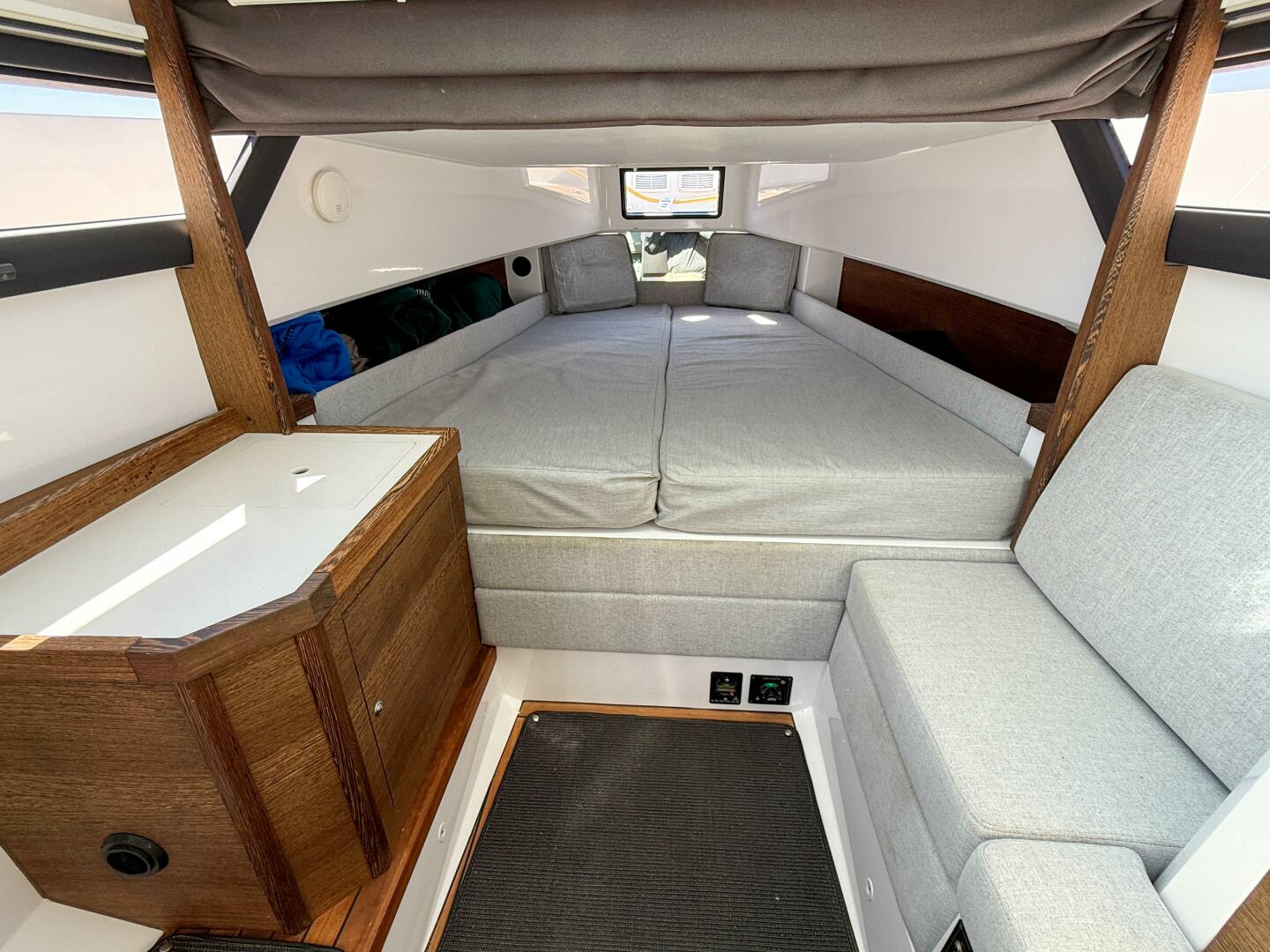 Slide: The Image of Axopar 37 Cabin 2019 - 5327218