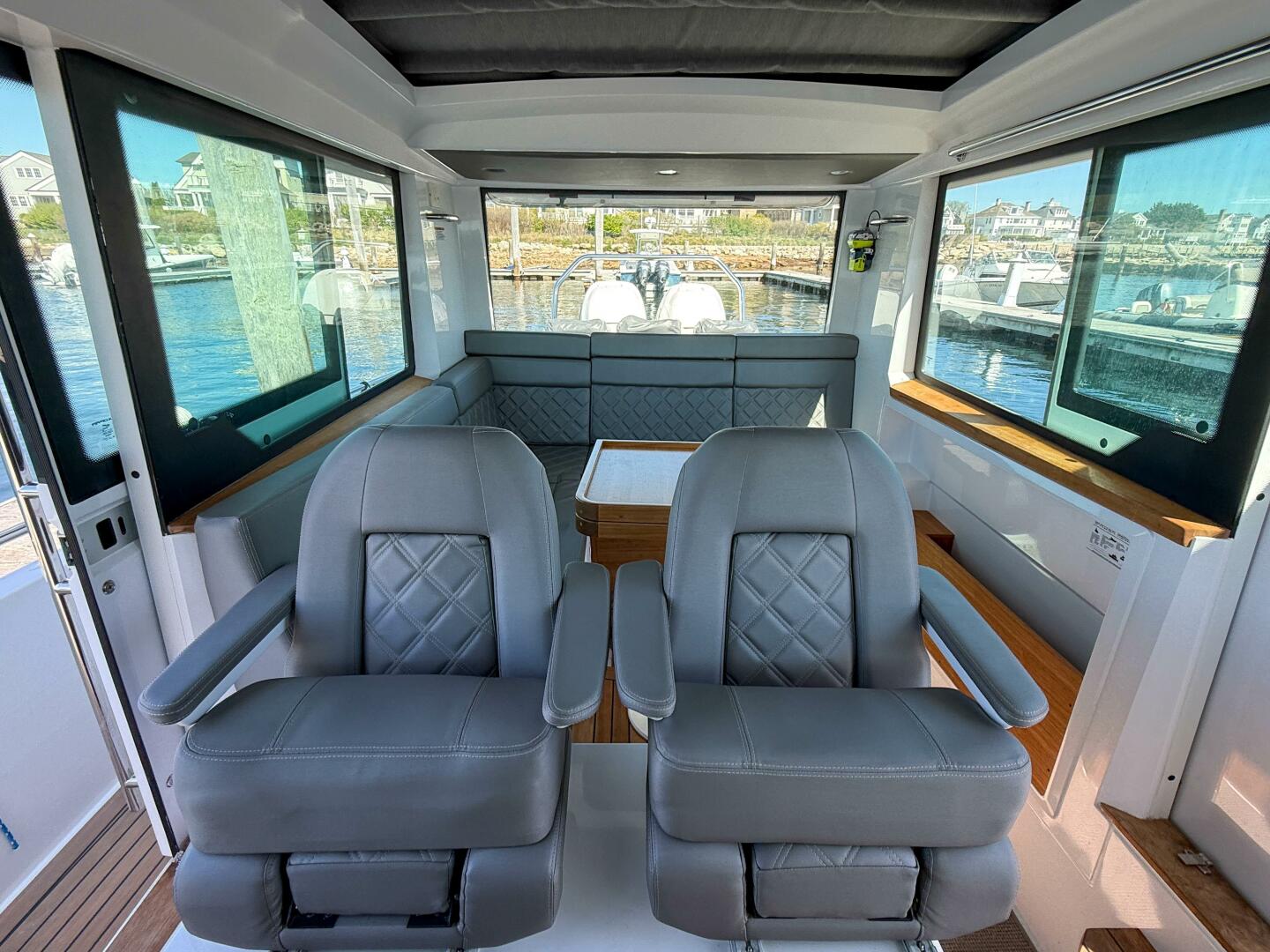 Slide: The Image of Axopar 37 Cabin 2019 - 5327230