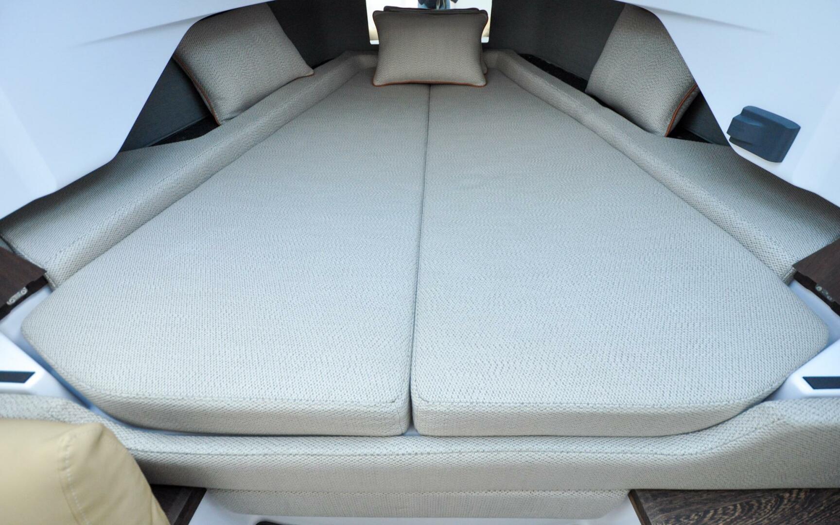 Slide: The Image of Axopar 37XC Offered For Sale715 - 4442127