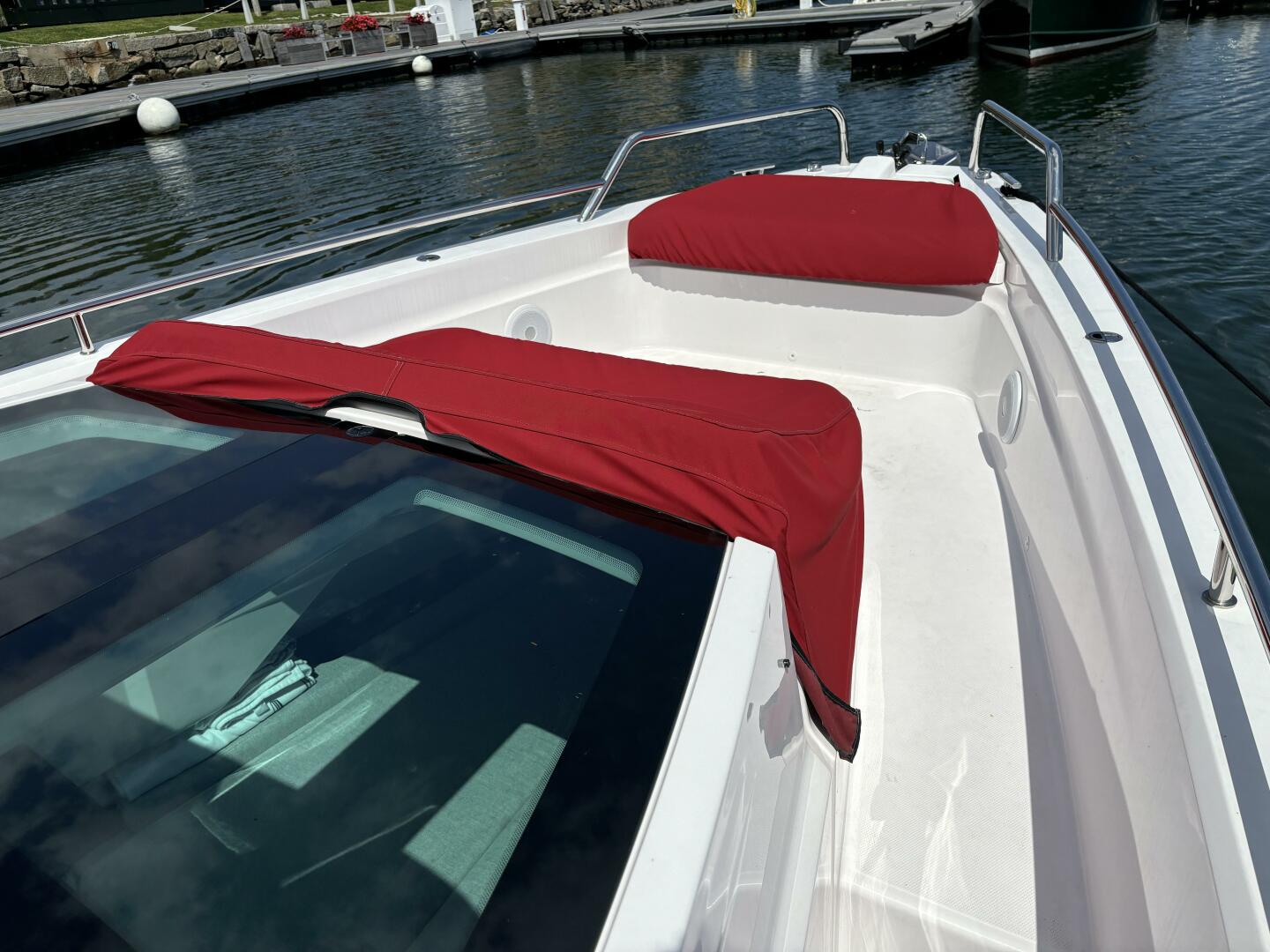 Slide: The Image of Axopar 37 Cross Cabin 2021 - 15